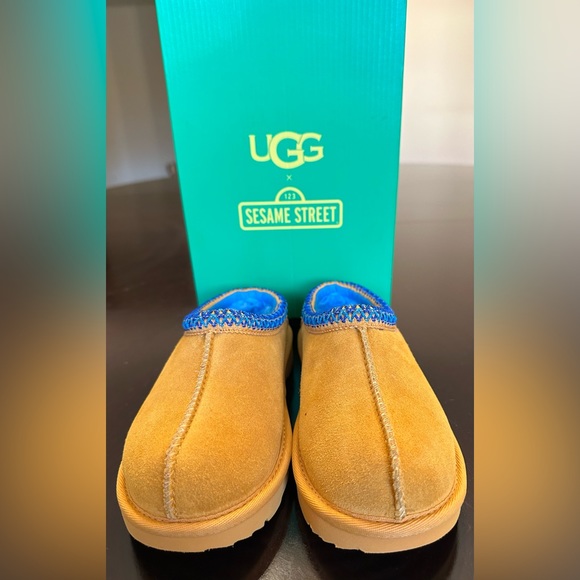 UGG x Cookie Monster Tasman II size 13 - Picture 2 of 6